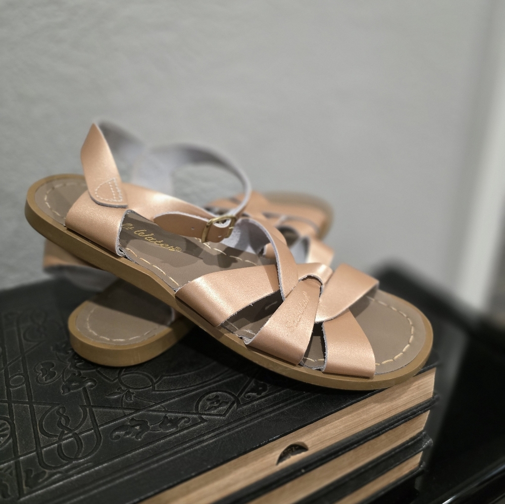 Saltwater LUXE Women's Rose Gold Leather Sandals